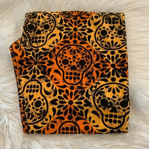 New! Women’s Lularoe Skull Halloween leggings OS